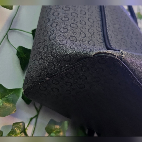 Guess- Large Grey Bag - Picture 8 of 11